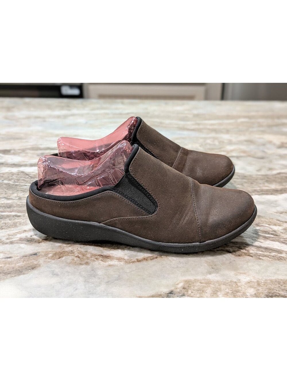 Clarks Cloudsteppers Size 9 Soft Brown Slip‑Ons